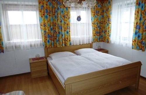 Bad Kleinkirchheim Bed & Breakfast | Junior suite with extra sitting area and balcony - Pension Gertraud