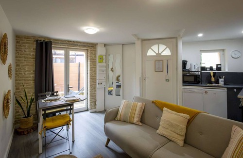 Chatel-Guyon Apartment | L'Escapade - 1 bedroom - 2 people - Terrace