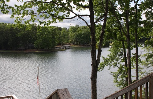 Mayhew House | Lake Life Retreat waiting for you-4 BR lake front property