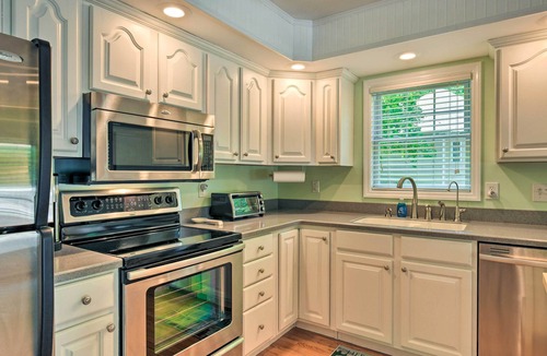 Mooresville House | Lake Norman Retreat w/Dock ~ 1 Mi to Marina!