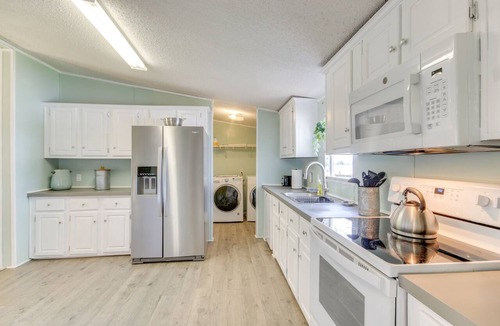 Prosperity House | Lakefront Prosperity Home w/Private Boat Dock