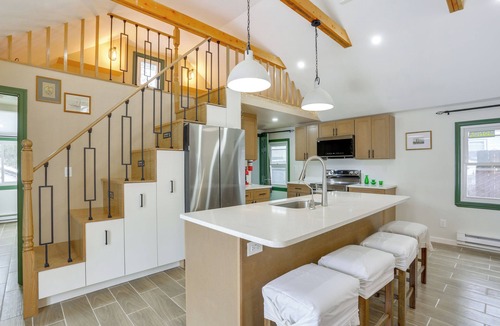 West Milford House | Lakeside Charm! Updated Home Near Mtn Creek Resort