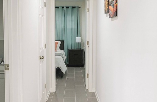 Queens Hotel | LGA AIRPORT