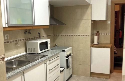 Penha de Franca Apartment | Lisbon T2 apartment in typical villa, Sapadores