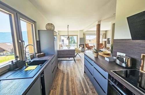 Tratten House | Lovely apartment in villa for 6 guests with WIFI, TV, terrace and pets allowed