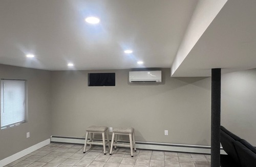 Plainedge Apartment | Lovely apartment in Bethpage Located 5 minutes away from LIRR