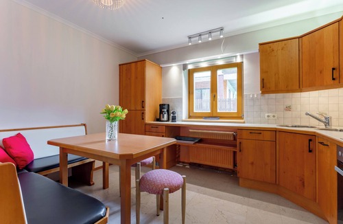 Bad Kleinkirchheim House | Lovely chalet near a hiking and skiing area