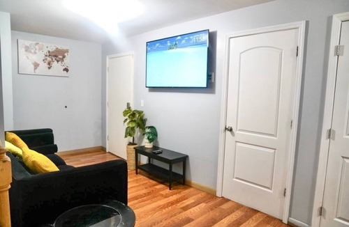 Ampere Apartment | Lovely Loft Near NYC, EWR & American Dream Mall