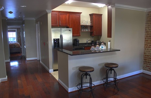 French Quarter Condo | Luxurious Dual-Master Suites Superdome, French Quarter and Convention Center