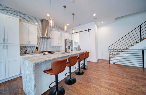 Third Ward House | Luxury Getaway: Hot Tub, Grill, Near Uptown!