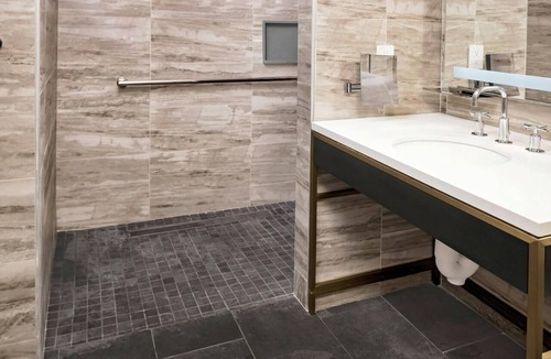 Midtown East Resort | Luxury NYC Stay Near Fifth Ave, Central Park & Rockefeller Center Studio Plus