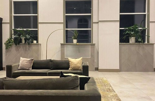 Queens Apartment | Luxury NYC Studio Getaway with Amazing Views