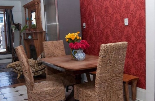 Bedford-Stuyvesant Apartment | Maison des Sirènes 1, Bohemian, luminous apartment