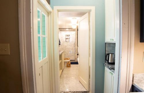 Faubourg Marigny Apartment | Marigny Cottage steps from Frenchmen St
