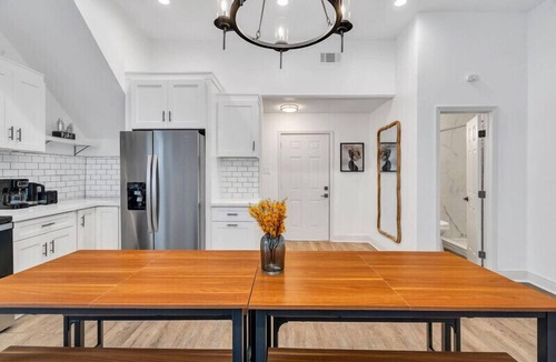Tulane - Gravier House | Marvelous 5BR, 5BA Mid-City abode - Minutes from French Quarter w/Pool and hot tub