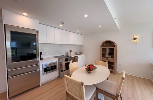 Greenwich Apartment | Modern 1-bedroom apartment in Greenwich with Patio and State-of-the-Art Gym