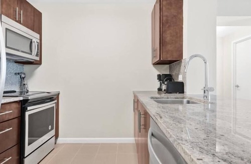 Hudson Exchange Apartment | Modern 1BR | Upscale Amenities | Heart of Jersey City | by GLS