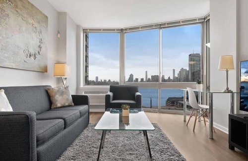 Hudson Exchange Apartment | Modern 1BR | Upscale Amenities | Heart of Jersey City | by GLS