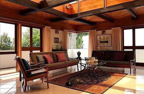 Waiatarua Cabin | Modern Bed and Breakfast in Tropical Setting near Lion Rock on North Island