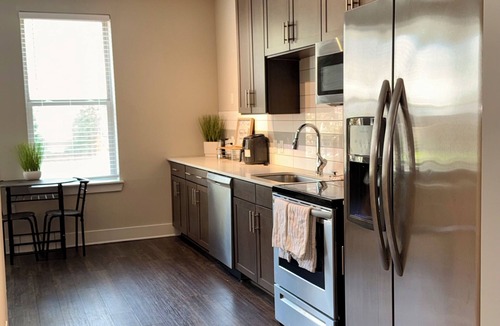 Villa Heights Apartment | Modern Cozy Stay in Charlotte Free Parking + Great Location