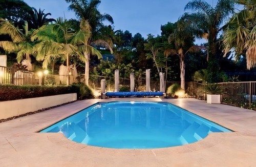 Greenhithe Villa | Modern Lifestyle Retreat With Stunning City View