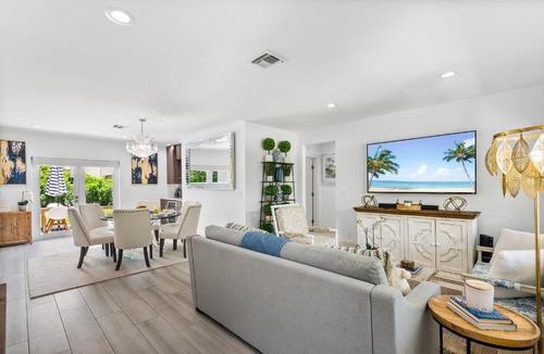 Old Northwood House | Modern Pool Escape Near Downtown WPB