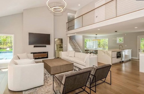 Northwest Harbor House | Modern Retreat - Heated Pool, Jacuzzi, Private Tennis Court, Basketball & Gym