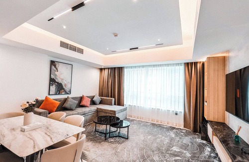Al Danah Apartment | Modern Royal Home, Abu Dhabi