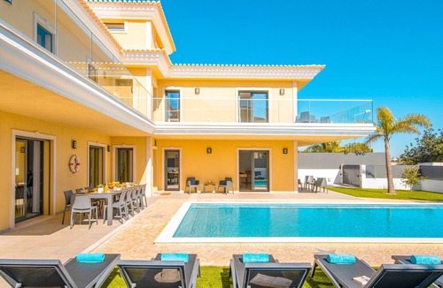 Montechoro Villa | Modern Villa w/Heatable Pool & BBQ
