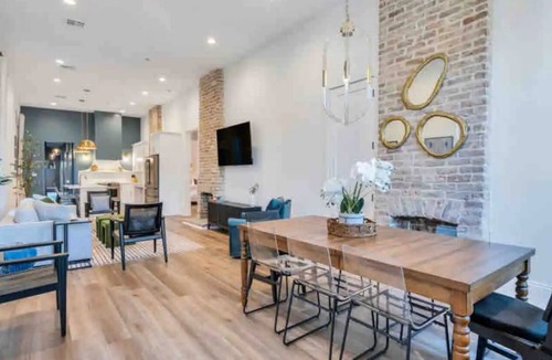 Faubourg Marigny House | New! Vibrant Private Home w Pool near French Quarter & Frenchman