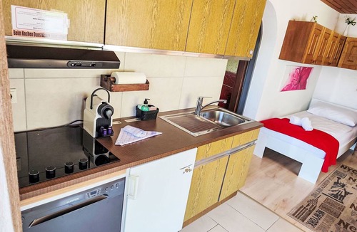 Augsdorf Apartment | Nice apartment for 3 guests with WIFI, TV, patio and pets allowed