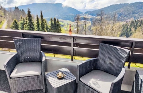 Sankt Urban Apartment | Nice apartment for 2 guests with pool, WIFI, TV and balcony