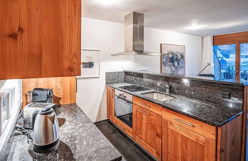 Samedan Apartment | Nice apartment for 2 guests with WIFI, TV, balcony and pets allowed