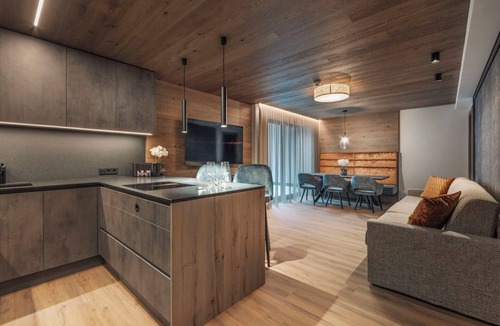 Ischgl Apartment | Nice apartment for 4 people with WIFI, TV, balcony and pets allowed