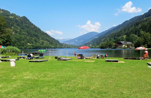 Kanzelhohe Apartment | Nice apartment for 6 people with private pool, WIFI, TV, terrace and parking