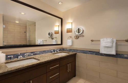 Marco Island Resort | No View - 3 Bedroom - Marriott's Crystal Shores - Full Resort Access