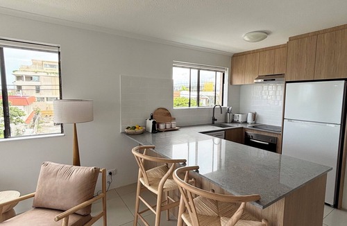 Mermaid Beach Apartment | Ocean View Apartment in Mermaid Beach