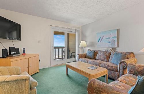 Kill Devil Hills Apartment | Oceanfront 2 Bedroom Condo at Golden Strand