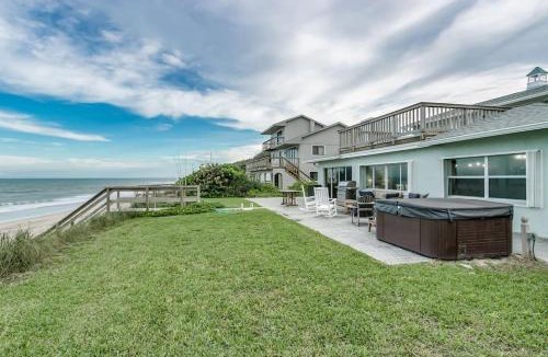 Floridana Beach House | Oceanfront Elegance - Luxurious 6BR Beach House with Hot tub & spacious Balcony and Breathtaking Views!