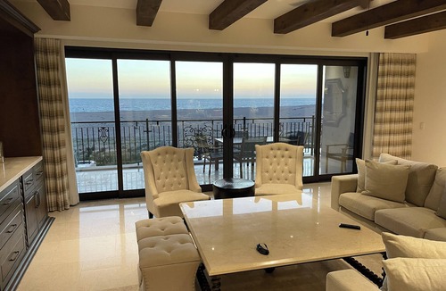 Los Cangrejos II y III Resort | Oceanfront Penthouse in Cabo San Lucas December 13-20, 2025