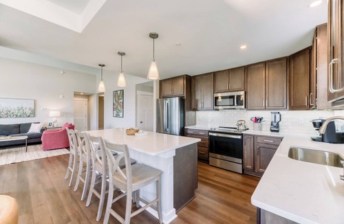 Bermuda Bay Condo | Opal Oasis - Soundfront Condo, Vaulted Ceiling, King En Suites