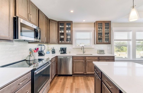 Bermuda Bay Condo | Opal Oasis - Soundfront Condo, Vaulted Ceiling, King En Suites