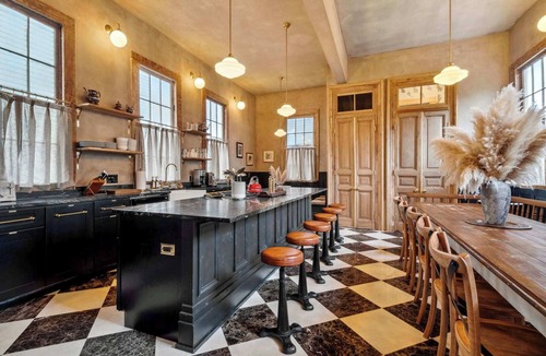 Faubourg Lafayette Villa | Opulent Art Deco Villa w Pool & Hot Tub 5bd|6.5ba