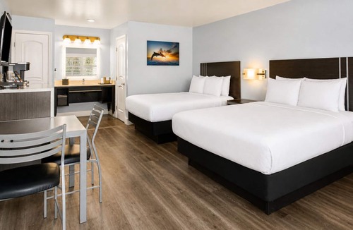 North Fremont Street Hotel | Pacific Inn