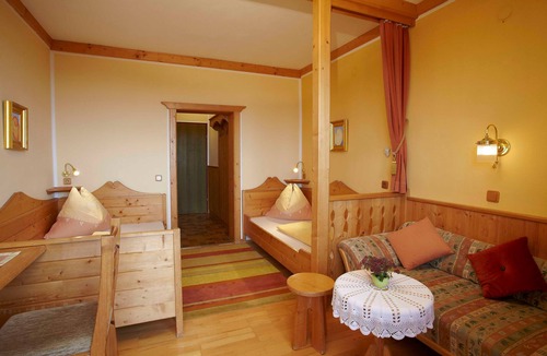 Eberstein House | Panoramic view - Biolandhaus Arche