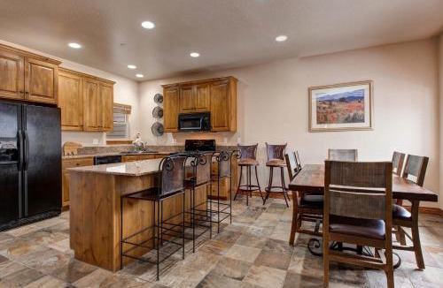Bear Hollow Village House | Park City Paradise