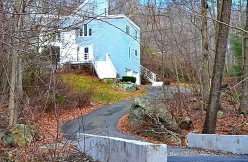 Redding Ridge House | Perfect 3-bedroom house with AC in adorable Redding
