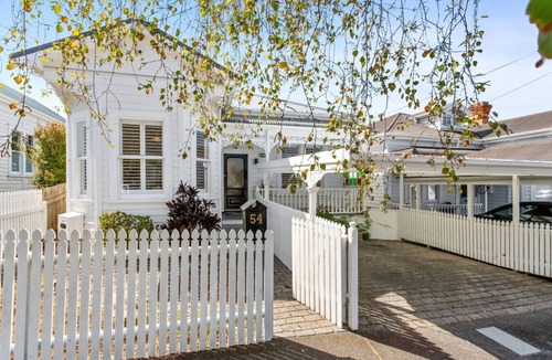 Ponsonby House | Perfection in Ponsonby l by Furnished Rentals