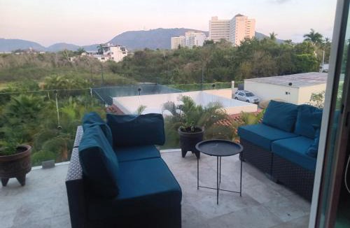 Ixtapa Apartment | Perfectly located spacious apartment with 2 balconies