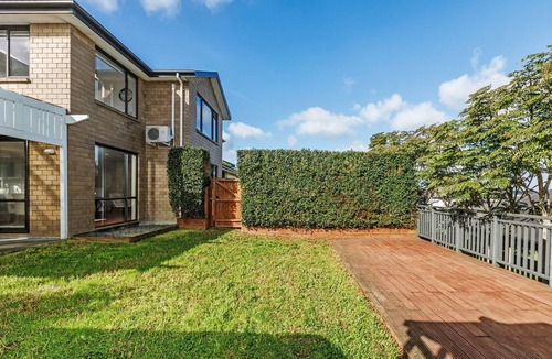 Pinehill House | Pinehill Extra-Large 8 Bedrooms House